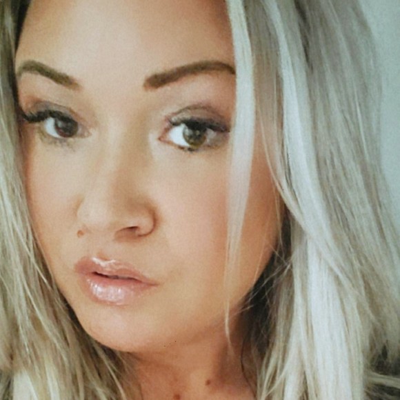 Meet your Posher, Carlin - Picture 1 of 1